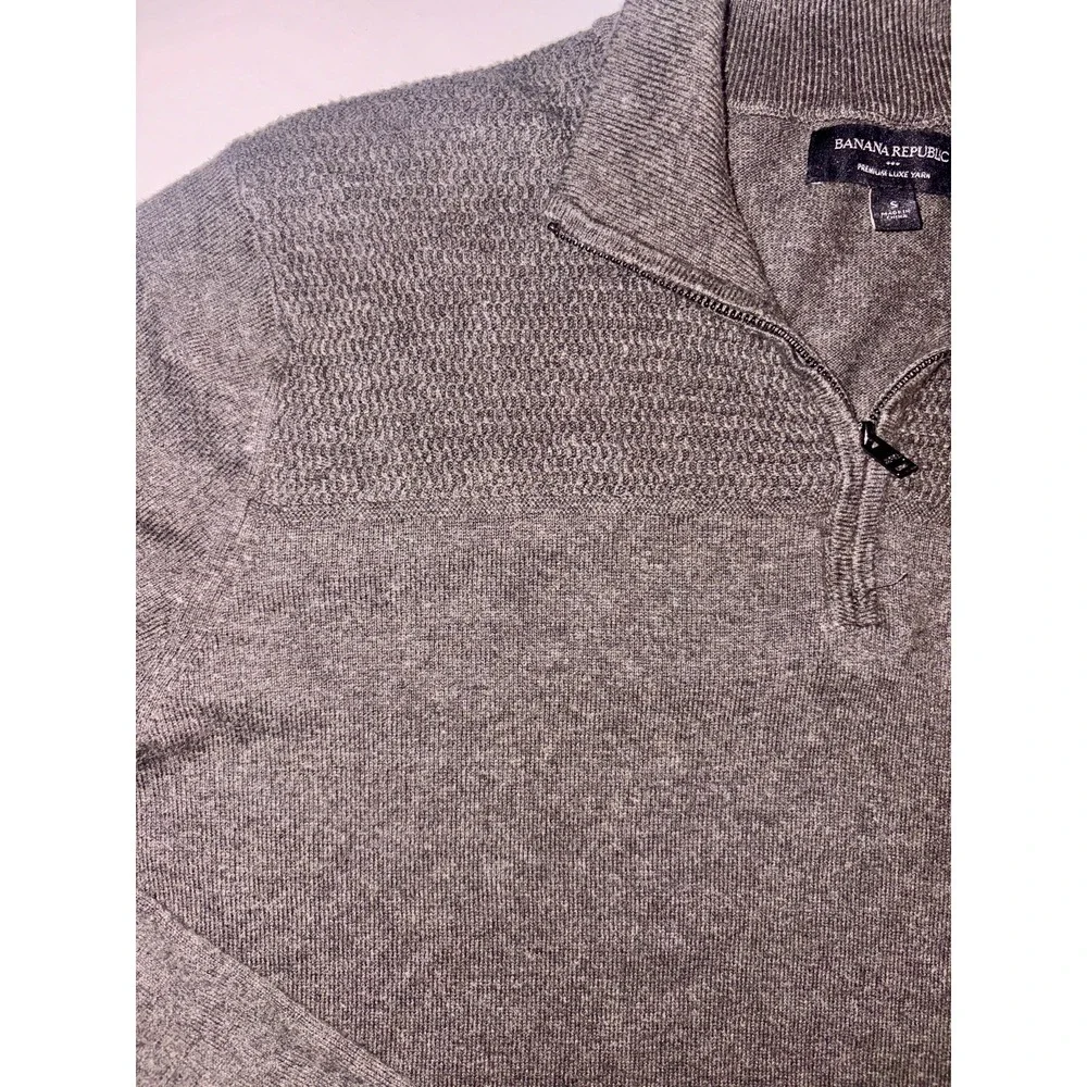 Banana Republic Sweater Mens Small GRAY 1/4 Zip Pullover Premium Luxe Yarn